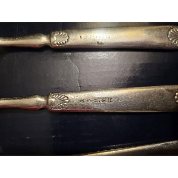 3 Antique Shell Design Forks Rogers And Bro 12 Silver Plated - Picture 4 of 5